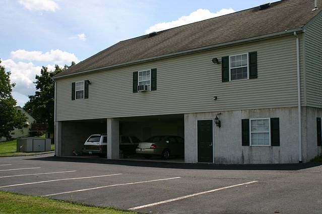 2nd image of 1723 Swamp Pike