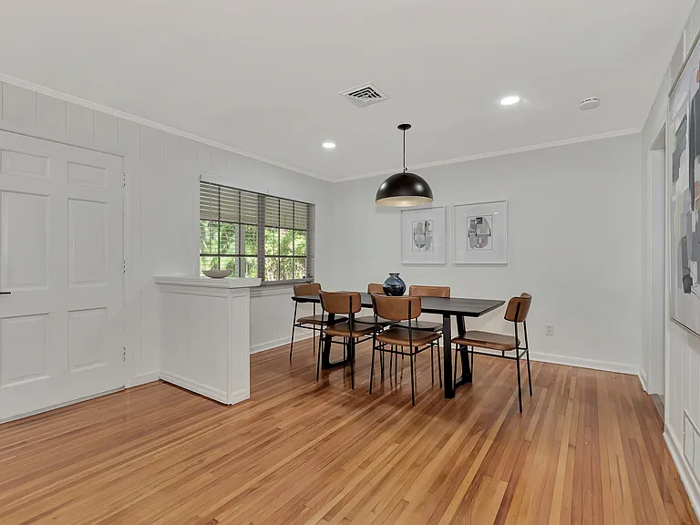 1726 Floyd St — Photo 5