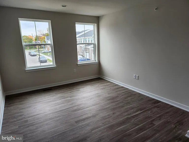 821 Bayberry Ct #821 — Photo 11