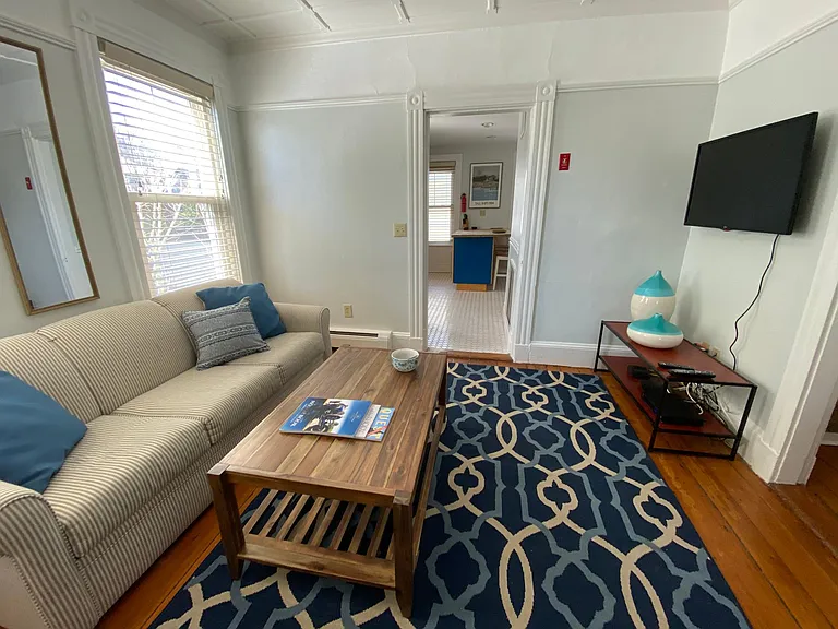 29 Marsh St #1 — Photo 3