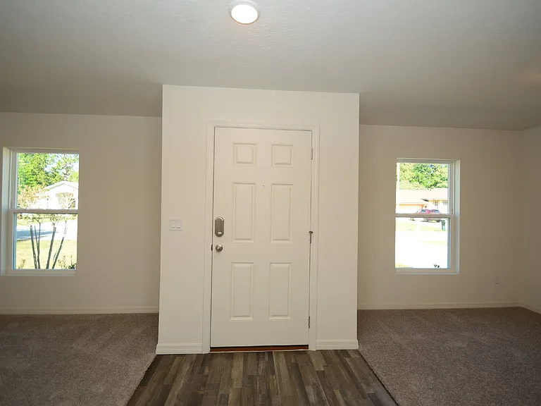 93 Panorama Dr — Photo 3