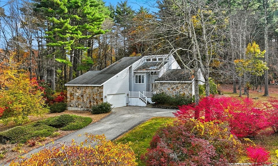 1st image of 3022 Hillside Dr