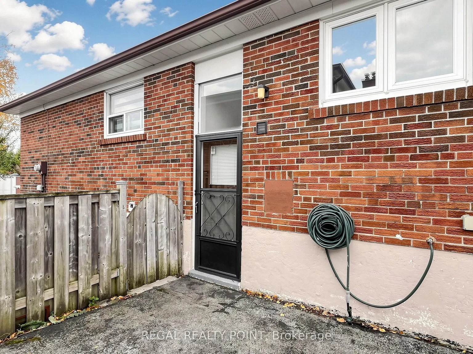 3 bed, $3,000 — Photo 2