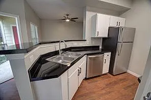 2320 Gracy Farms Ln Photo 1