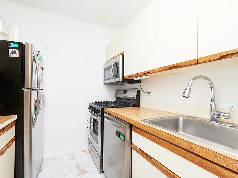 345 E 80th St #15E — Photo 5