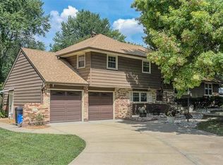 10614 Walrond Ave, Kansas City, MO 64137