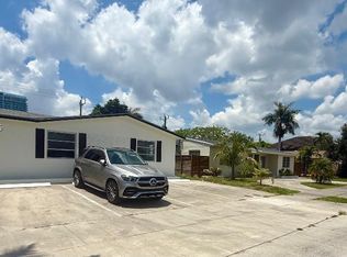 1100 NE 2nd St #2, Hallandale, FL 33009
