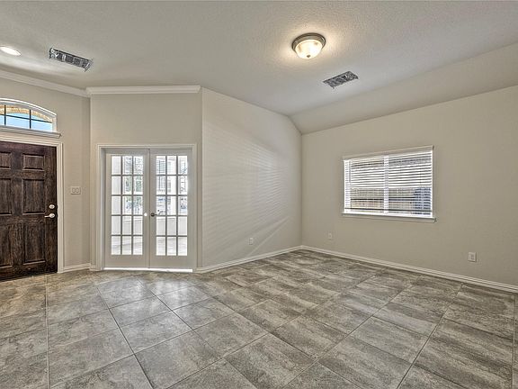 3rd image of 8430 Sunset Isles Dr