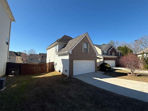 2nd image of 209 Siesta Key Ct