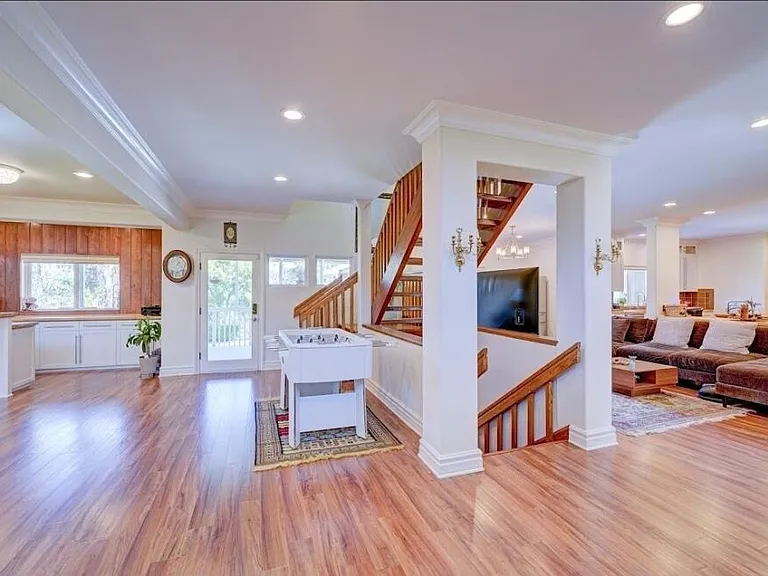 1377 Knoll Rd #B — Photo 16