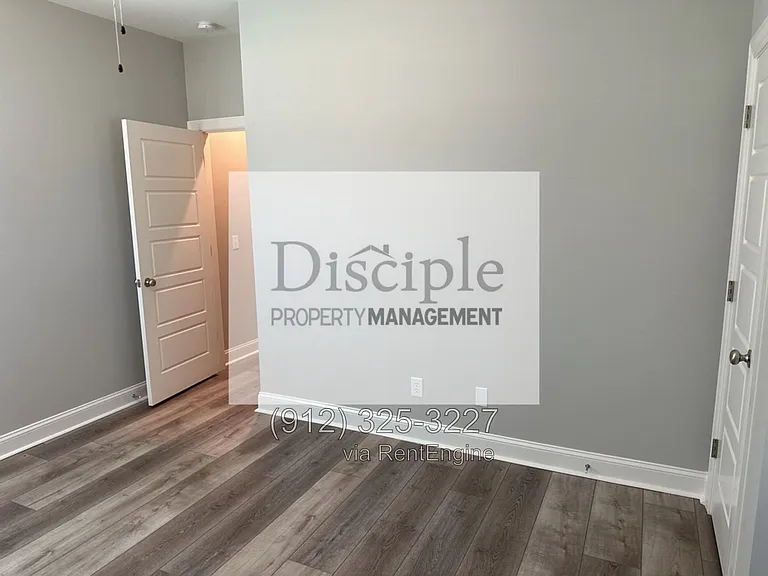 79 Ennis Rd — Photo 47