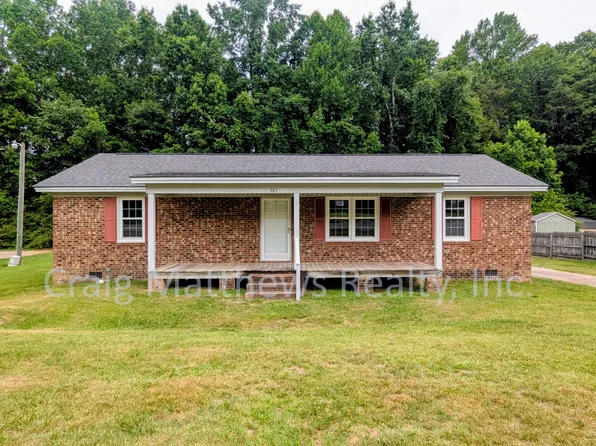361 Old Stage Rd N, Coats, NC 27521