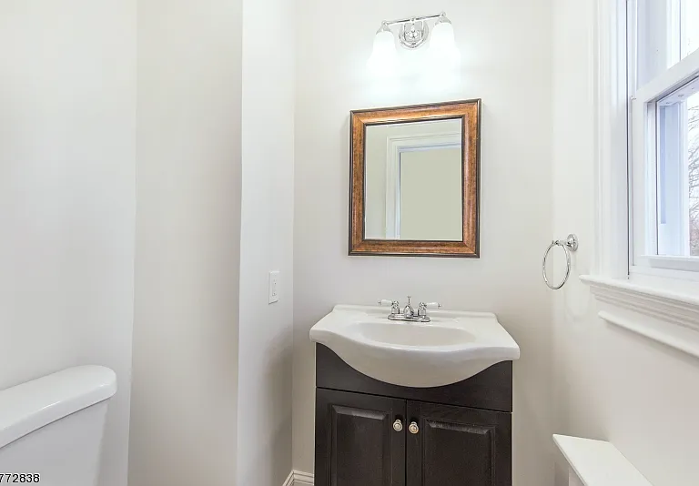 94 Scoles Ave — Photo 10
