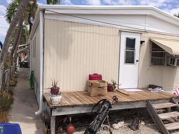 3rd image of 217 Banyan Ln