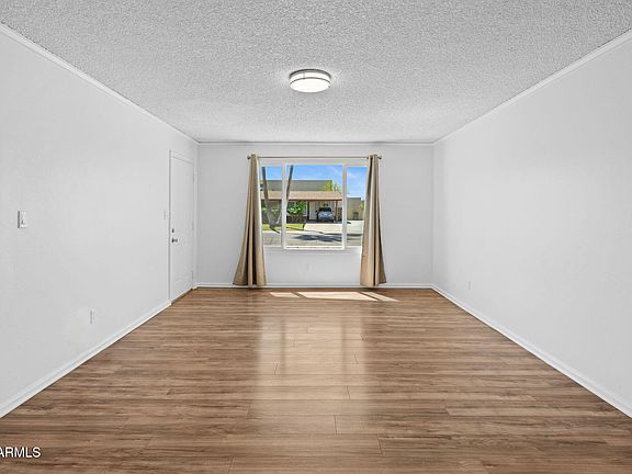 5th image of 1664 E DEL RIO Drive