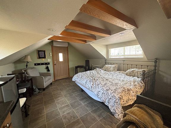 5th image of 172 Skidmore St #11442086