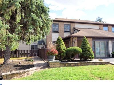 6525 Senator Ln, Bensalem, PA, 19020