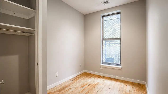 Rented by Nooklyn NYC LLC | media 12