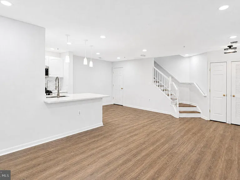 43577 Patching Pond Sq — Photo 7