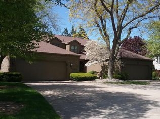 3300 Hitching Post Rd, Dewitt, MI 48820