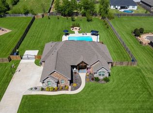 426 Eagle Ridge Dr, Farmington, AR 72730