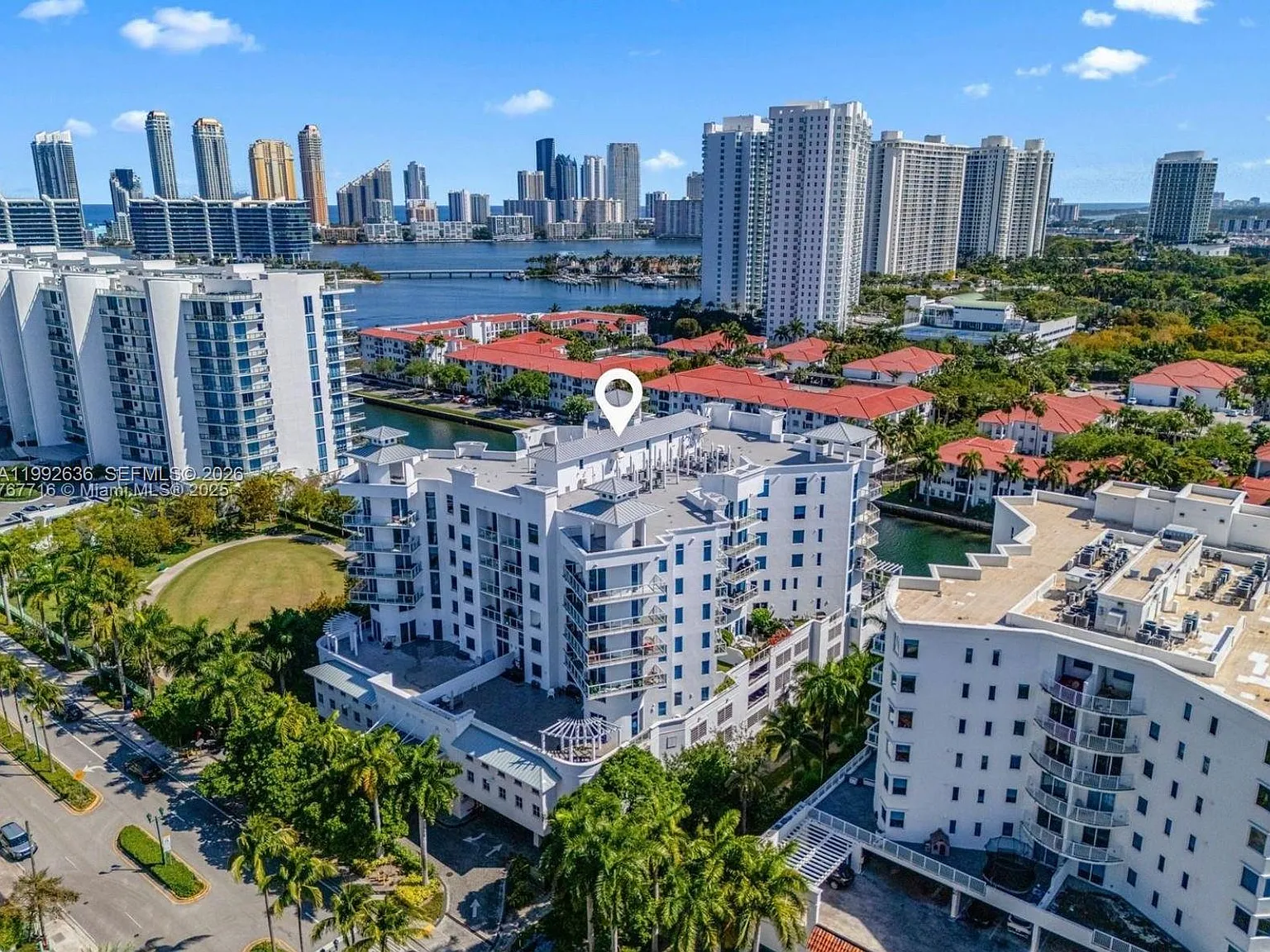 3030 Aventura Condo — Photo 2