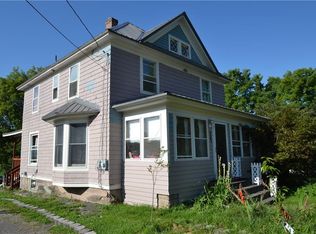 402 Stuart Ave, Newark, NY 14513