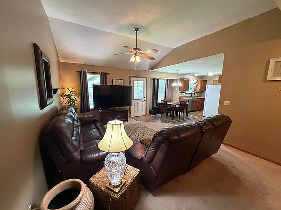 3rd image of 835 S Natalie Avenue