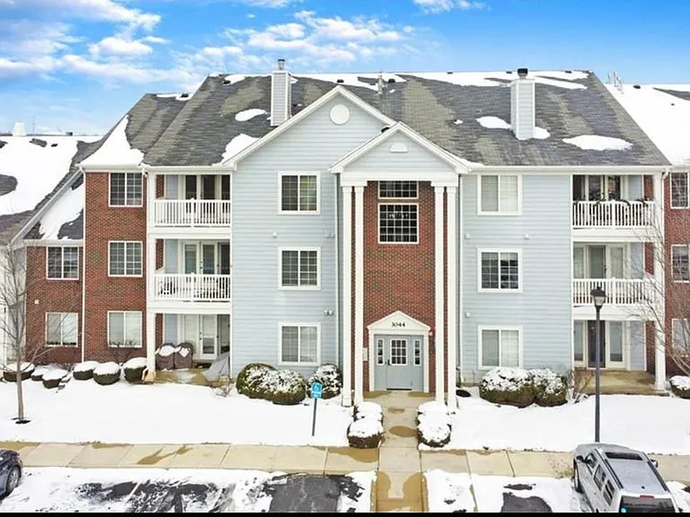3044 Westminster Dr #309 — Photo 5