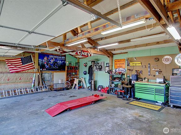 4th image of 1078 Vail Lane