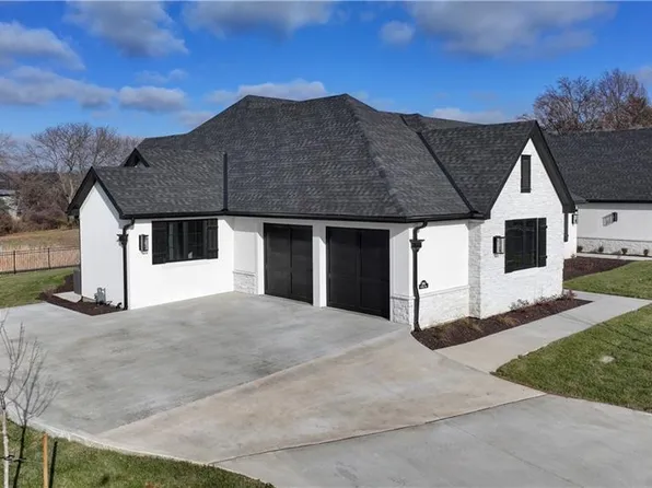 3902 W 84th Ter, Prairie Village, KS 66206