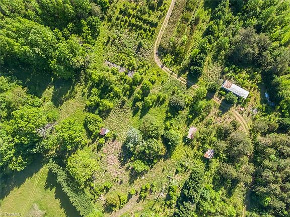3rd image of 1618 Allred Farm Way