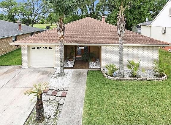 2nd image of 7924 Sandy Cove Dr