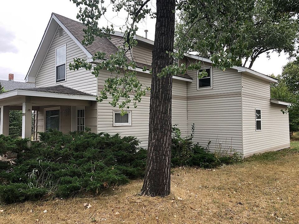 1st image of 105 2nd Ave SW