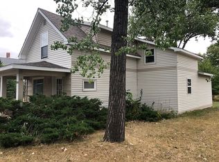 105 2nd Ave SW, Bowman, ND 58623