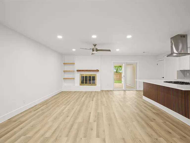 9006 Lodge Ct — Photo 17