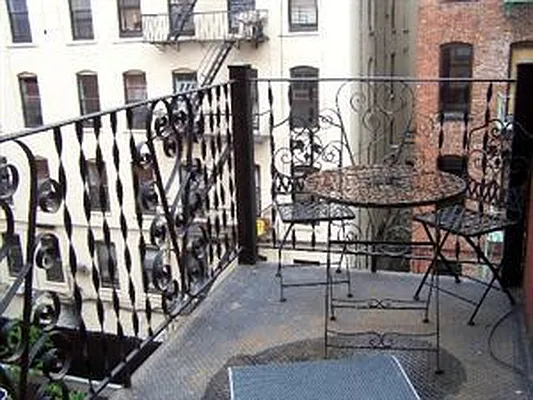 Rented by Douglas Elliman | media 26