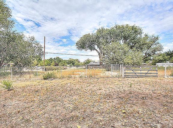5th image of 813 Guadalupe Cir NW