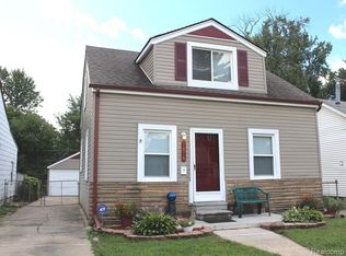 7074 Toepfer Rd, Warren, MI 48091