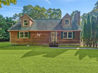 10 Roses Grove Rd, Southampton, NY 11968