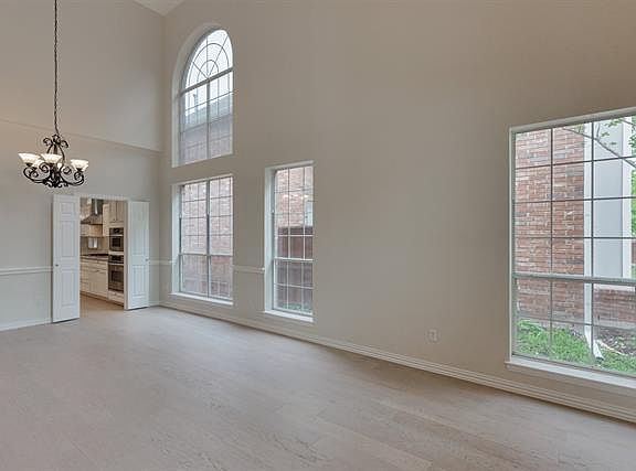 5th image of 926 Beau Dr