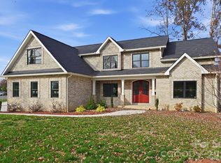 101 McAlway Rd, Charlotte, NC 28211
