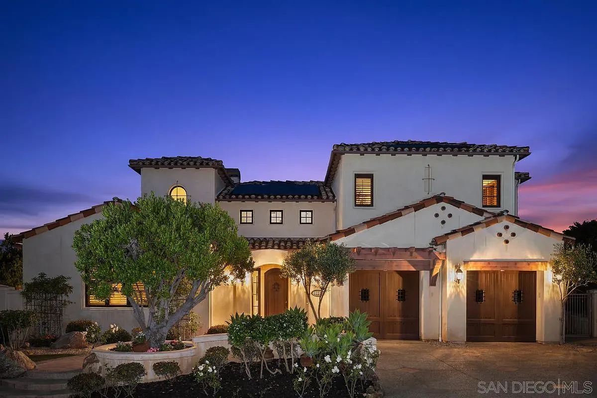 4 bed, 4.5 bath, 5349 sqft, $13,000 — Photo 1