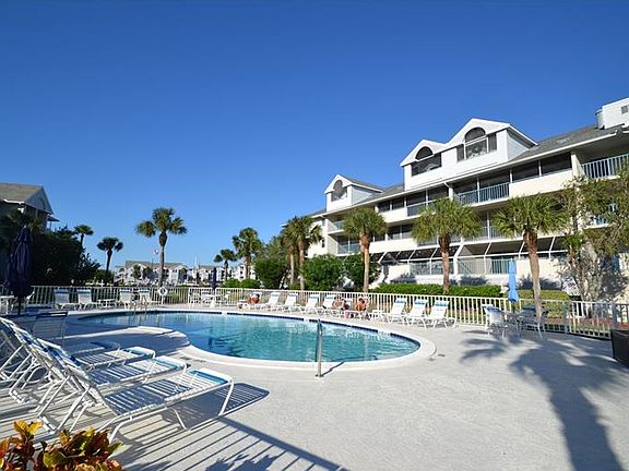 2nd image of 5537 Sea Forest Dr APT 101
