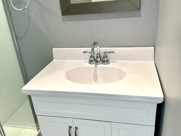 116 Rexway Dr E — Photo 12