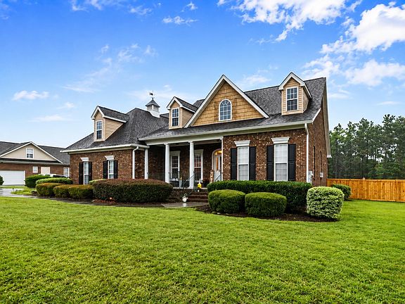 2nd image of 74 Lillifield Dr