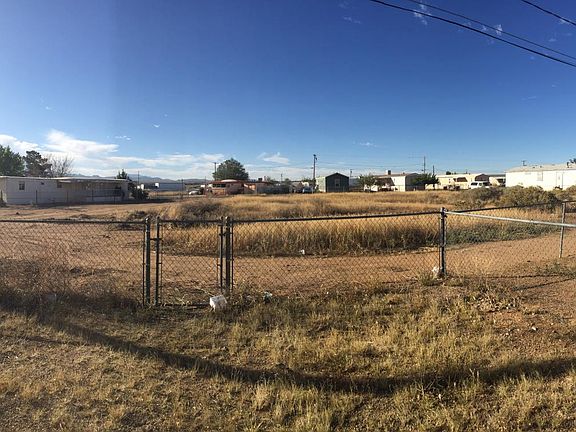 No neighbors behind you!