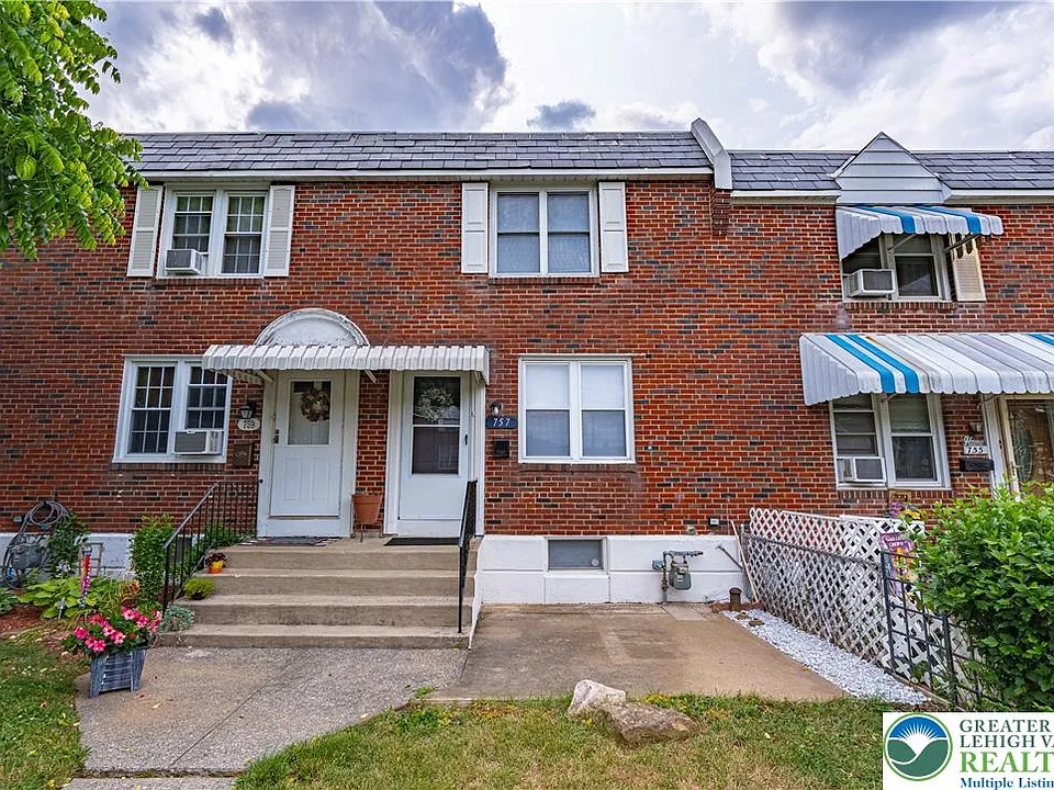 757 Benton St