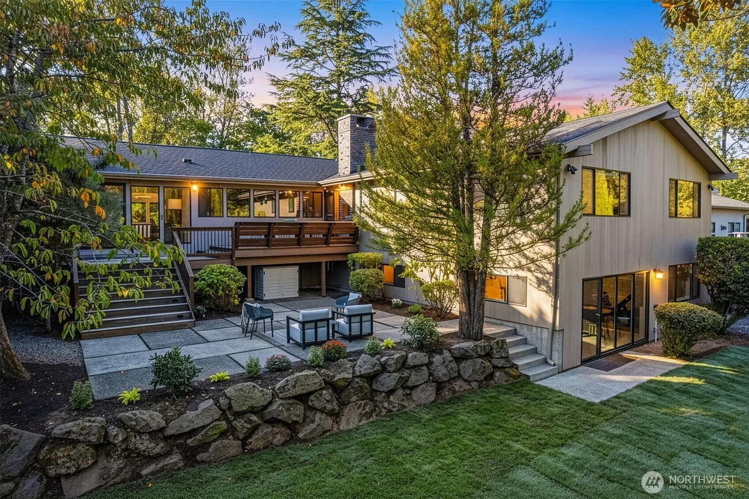 6667 NE Windermere Road photo 1