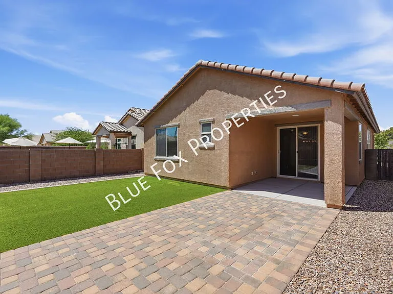 8670 N Genoa Ct — Photo 24